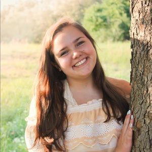 Meet your Posher, Julia